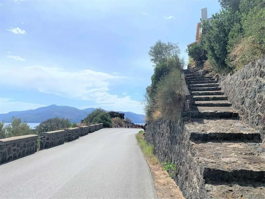 Holiday home Villa A Madonnuzza - Casa Sul Mare, Splendide Terrazze Panoramiche Lingua